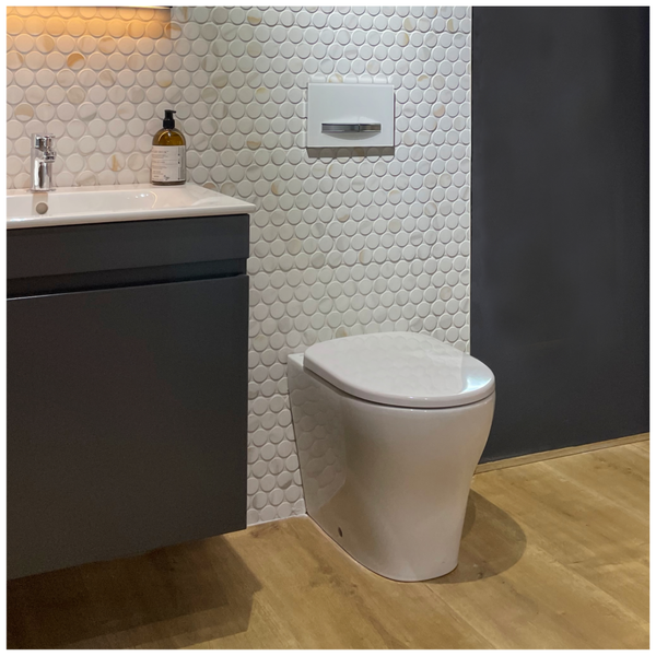Geberit | Selnova | 502.794.00.1 | Back to Wall Toilet | Lifestyle